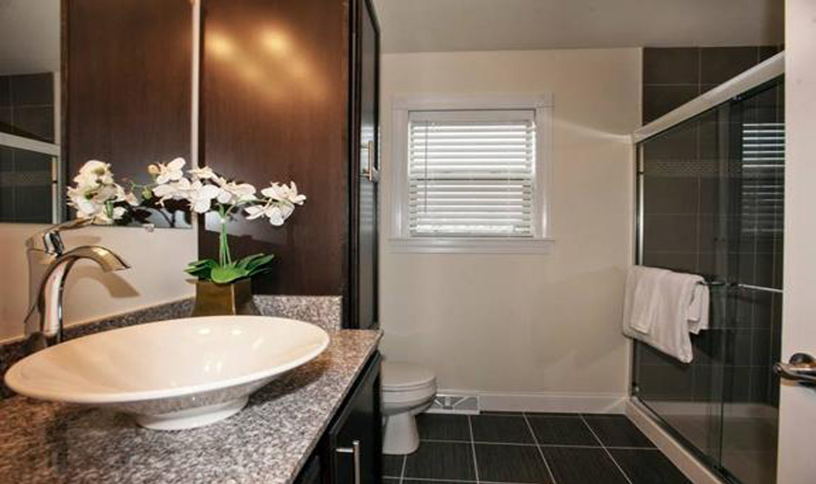 Main Center of Clarence Bathroom